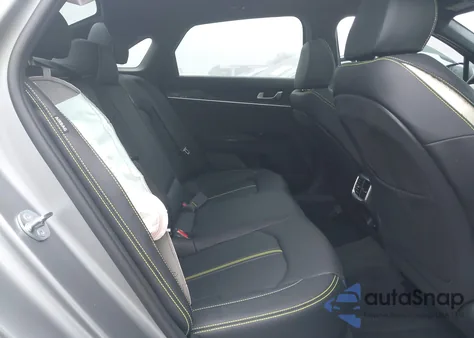 2025 Kia K5 Gt z USA, uszkodzony, nr VIN KNAG44J83S5334587